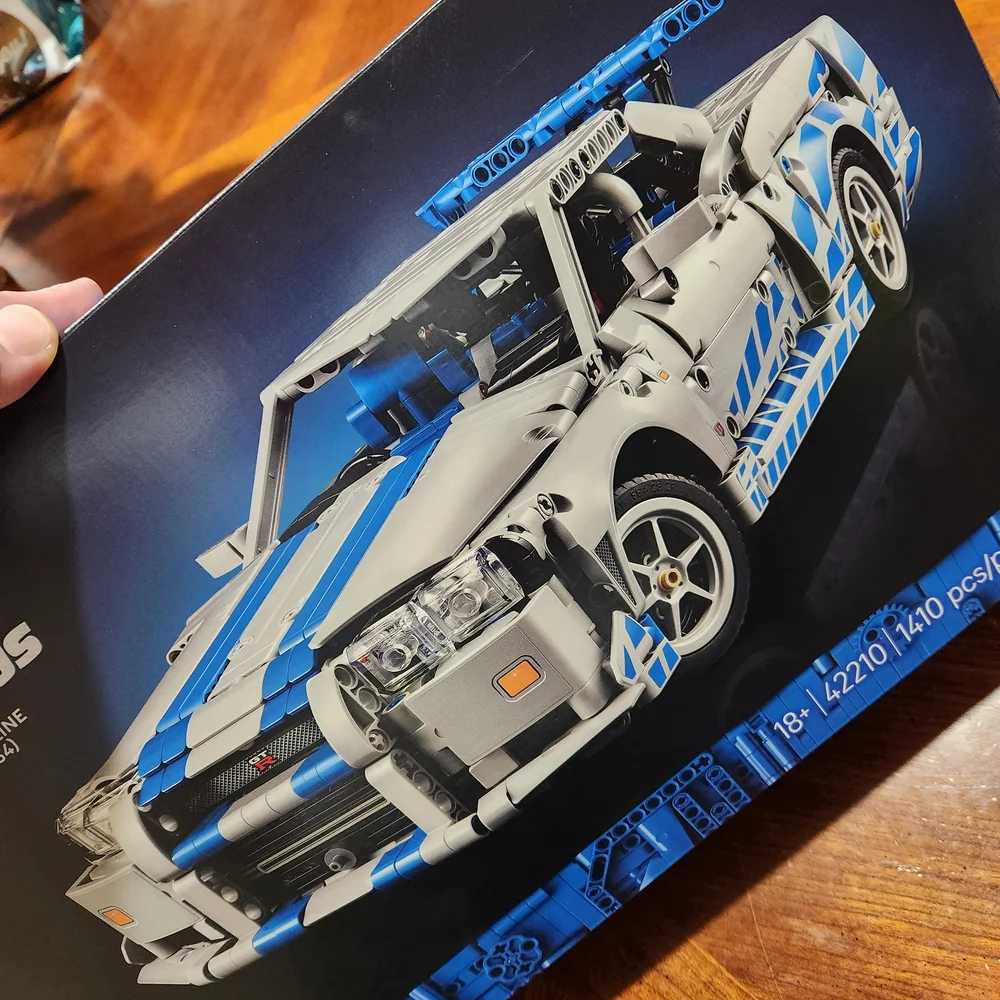 New LEGO Technic Nissan Skyline GT-R (R34) - Blue and Gray - Picture 4 of 5